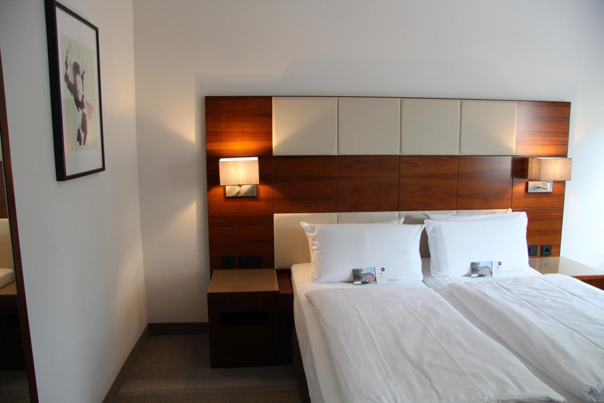 ברמרהבן Adena Hotel מראה חיצוני תמונה