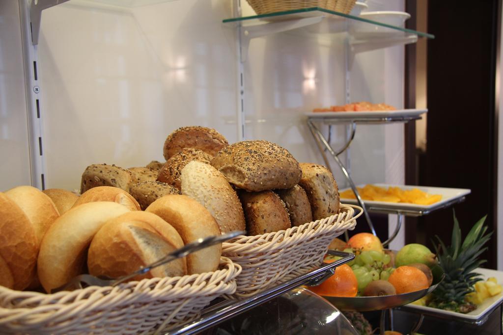ברמרהבן Adena Hotel מראה חיצוני תמונה