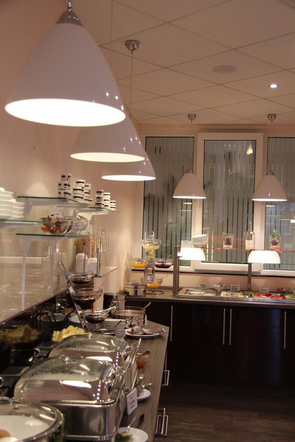 ברמרהבן Adena Hotel מראה חיצוני תמונה