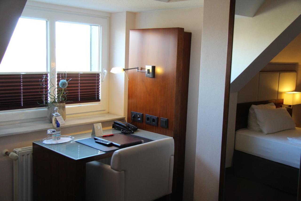 ברמרהבן Adena Hotel מראה חיצוני תמונה