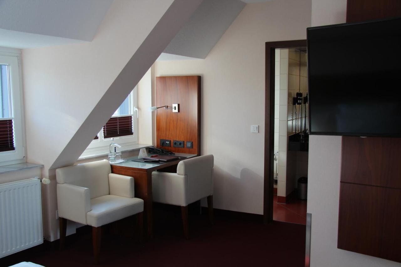 ברמרהבן Adena Hotel מראה חיצוני תמונה