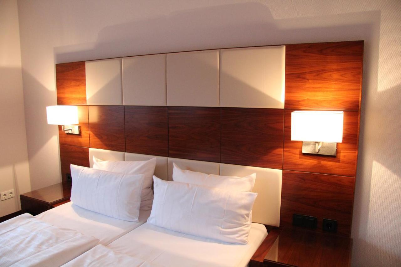 ברמרהבן Adena Hotel מראה חיצוני תמונה